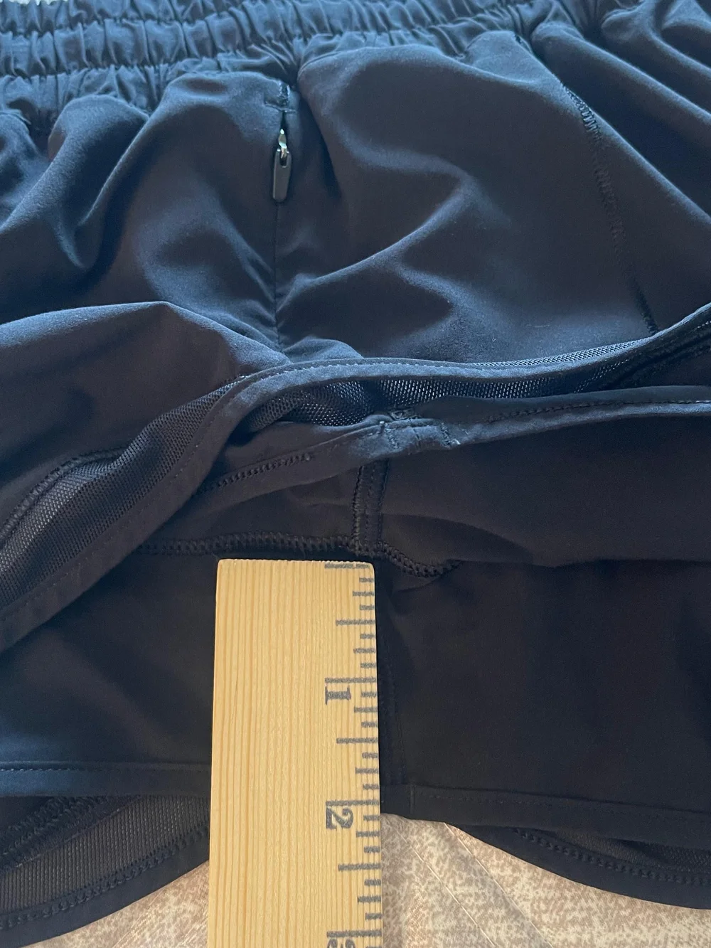 Lululemon Hotty Hot Low-Rise Lined Short 2.5